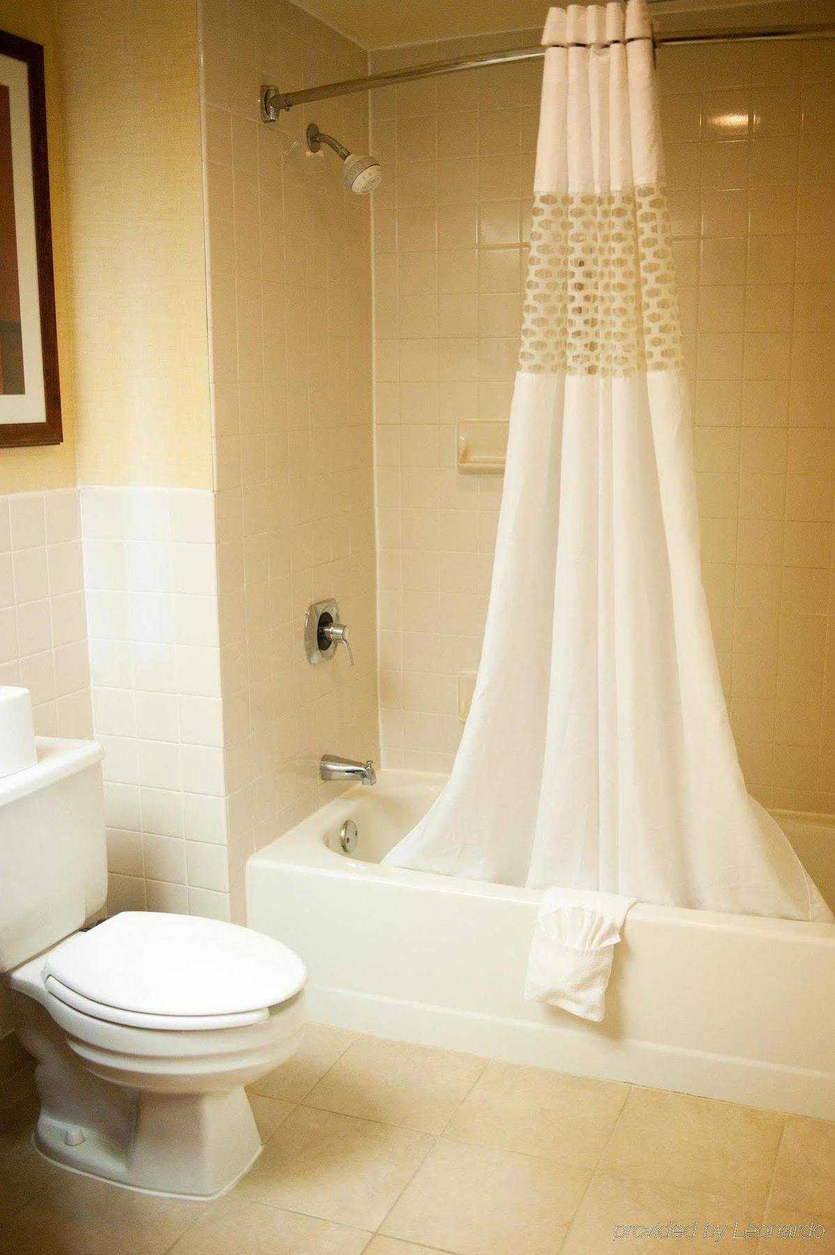Hampton Reading/wyomissing 3* Wyomissing